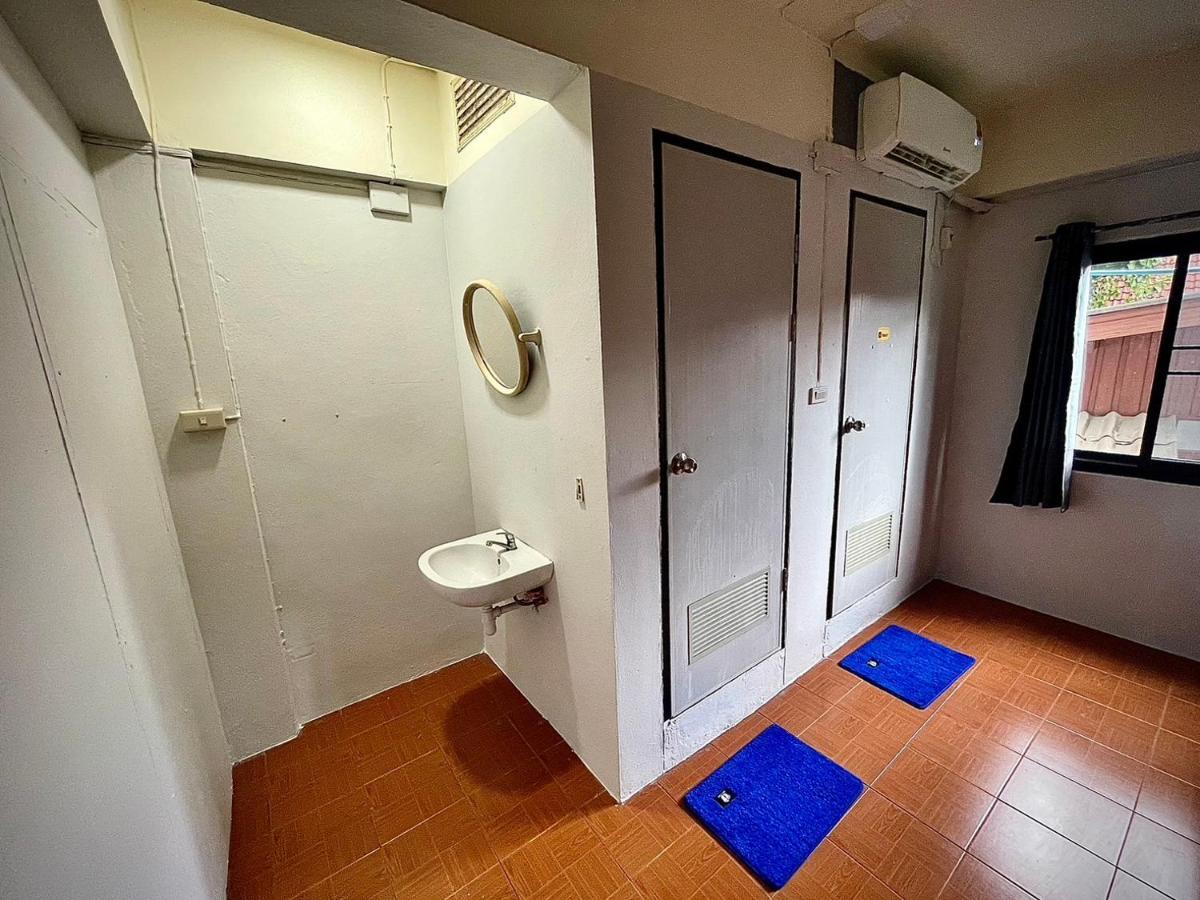 Satop Travelers Guesthouse شيانغ ماي المظهر الخارجي الصورة