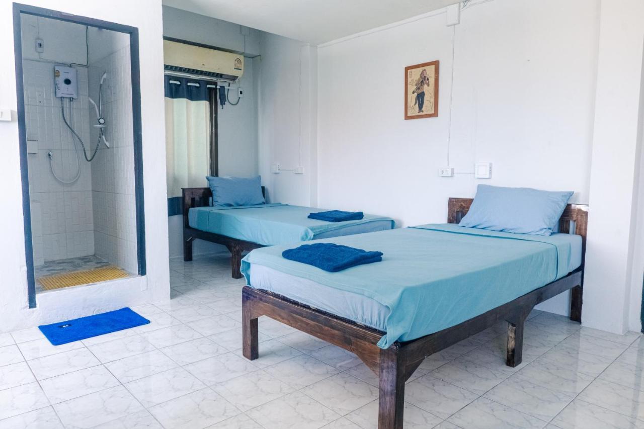 Satop Travelers Guesthouse شيانغ ماي المظهر الخارجي الصورة