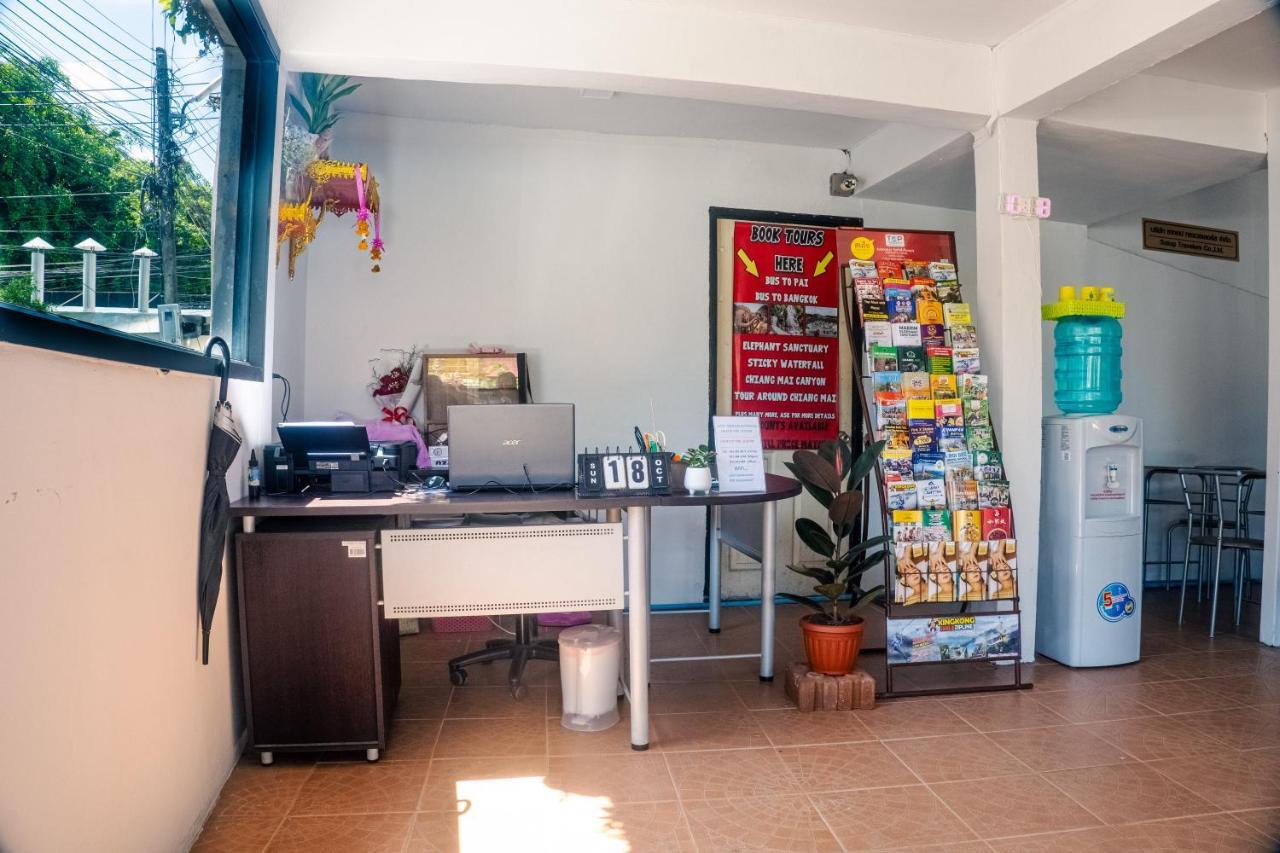Satop Travelers Guesthouse شيانغ ماي المظهر الخارجي الصورة