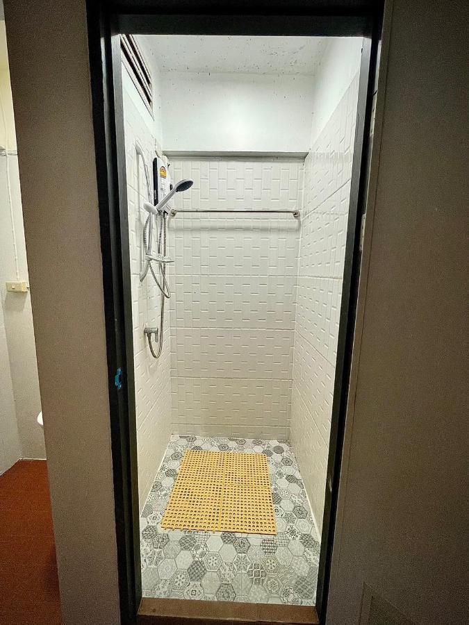 Satop Travelers Guesthouse شيانغ ماي المظهر الخارجي الصورة