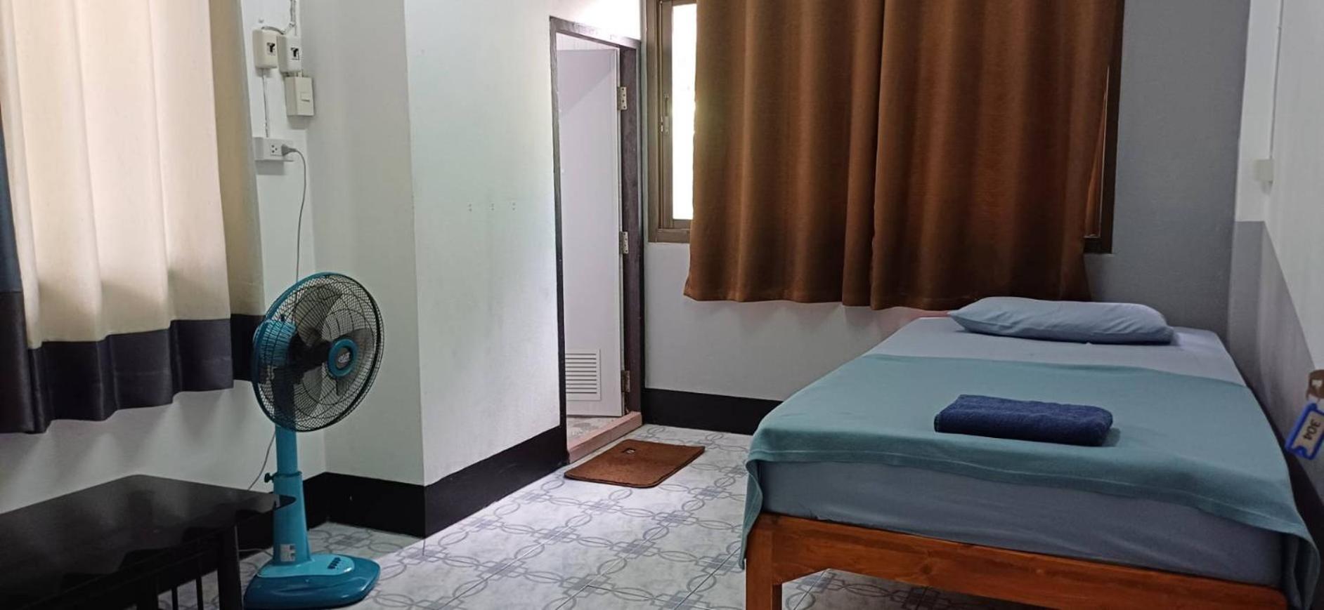 Satop Travelers Guesthouse شيانغ ماي المظهر الخارجي الصورة