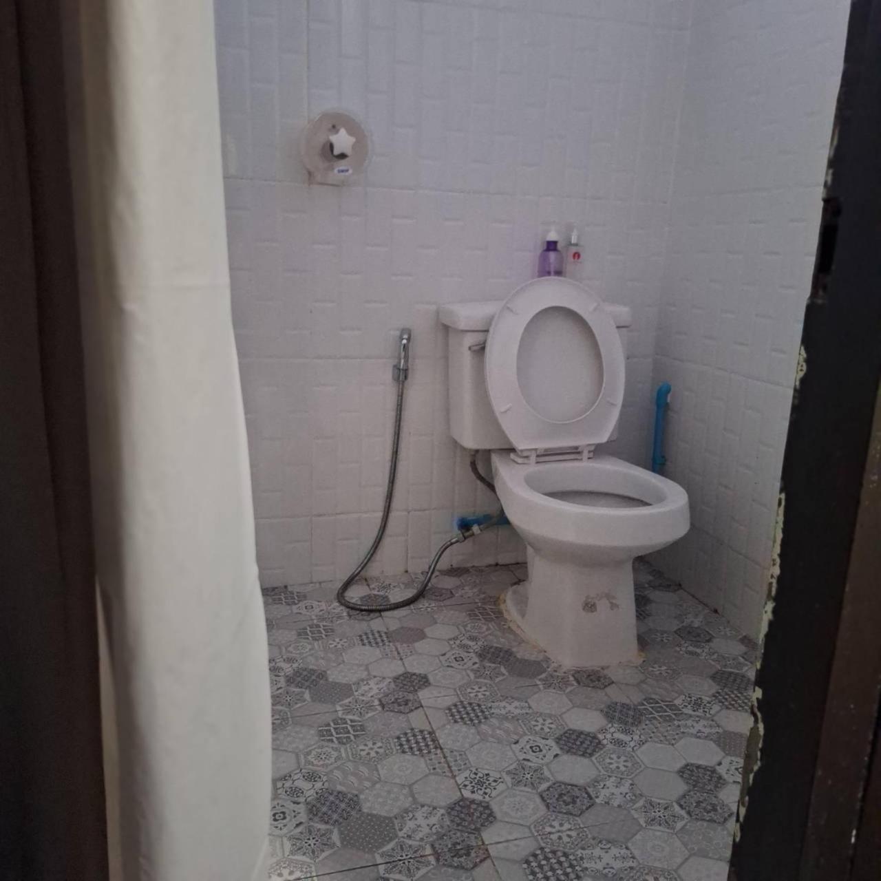 Satop Travelers Guesthouse شيانغ ماي المظهر الخارجي الصورة